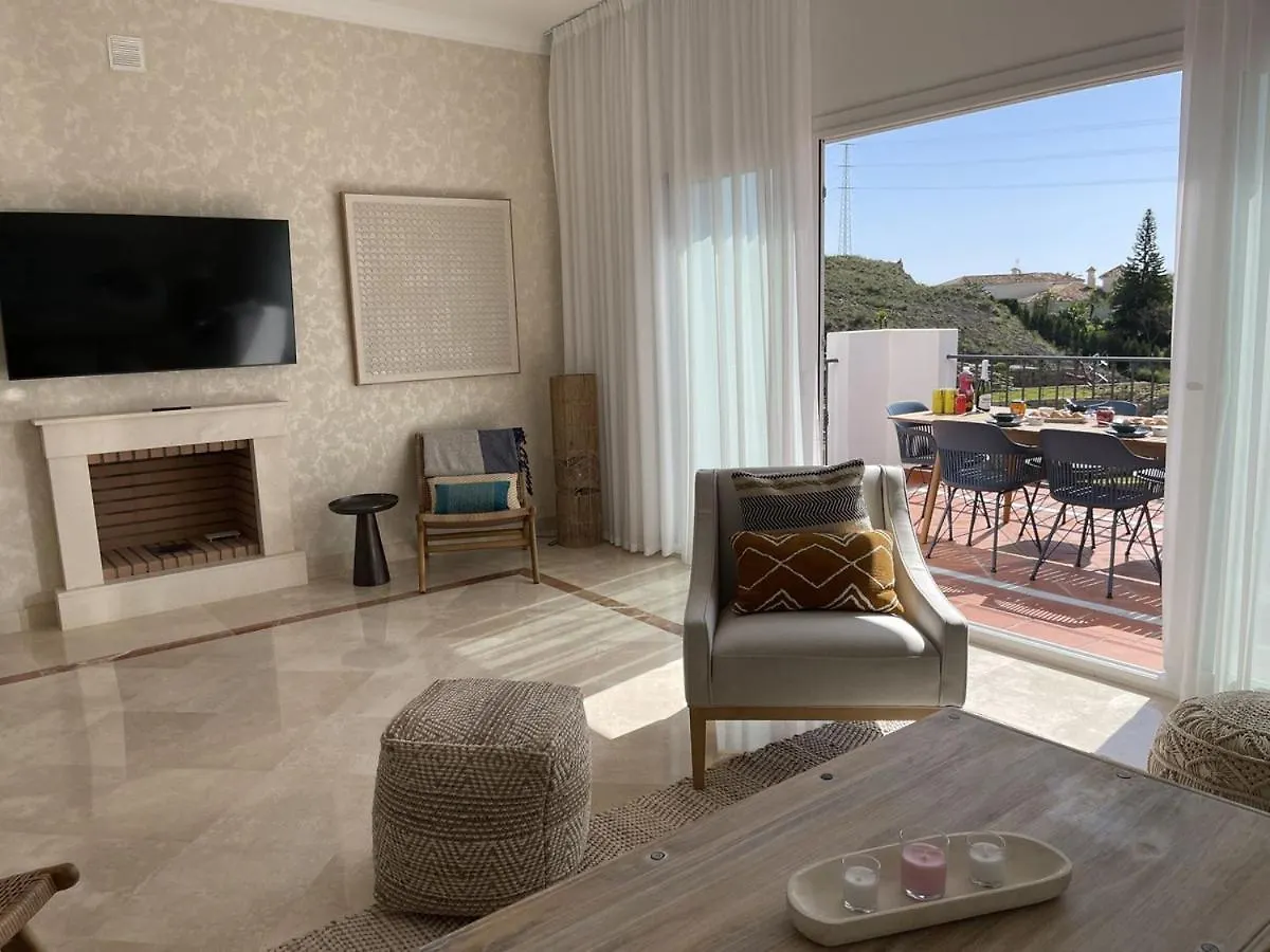 אסטפונה Luxury Penthouse Casa De Paraiso, Sea View, Pools, Golf ספרד