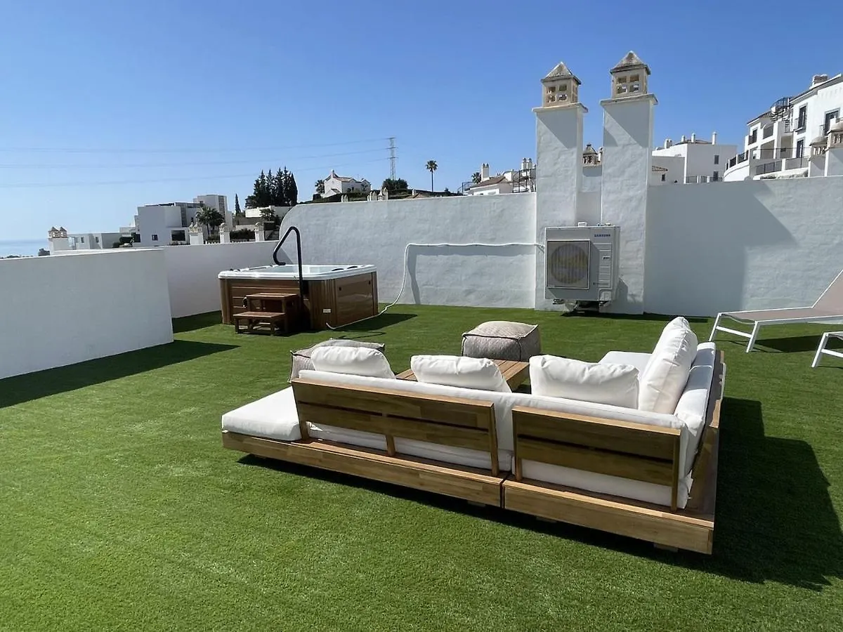אסטפונה Luxury Penthouse Casa De Paraiso, Sea View, Pools, Golf 0*,  ספרד
