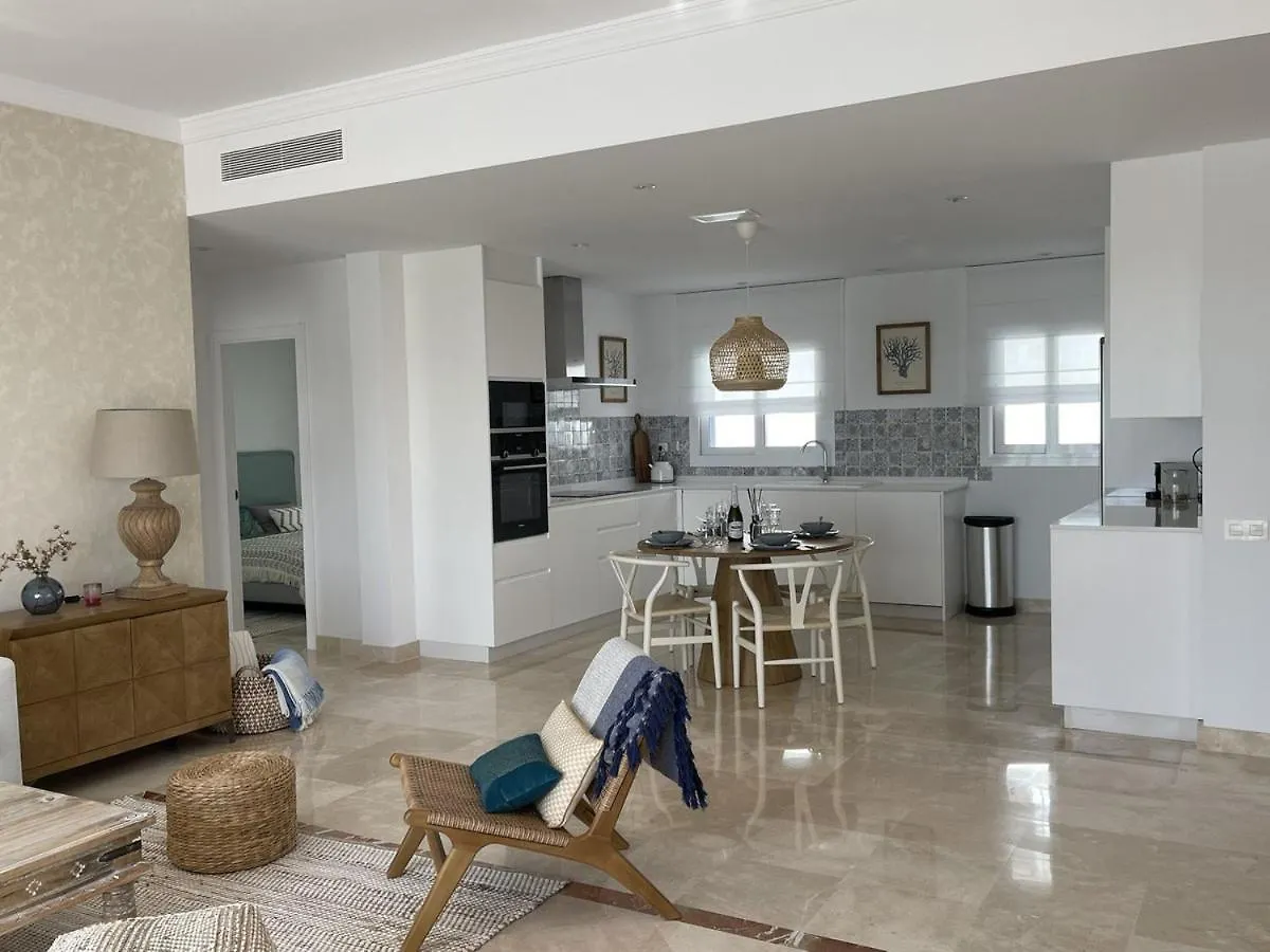 אסטפונה Luxury Penthouse Casa De Paraiso, Sea View, Pools, Golf דירה