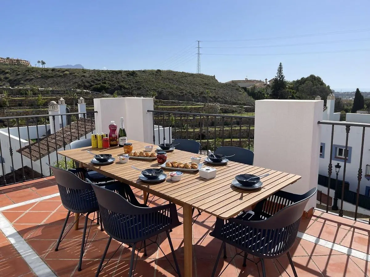 אסטפונה Luxury Penthouse Casa De Paraiso, Sea View, Pools, Golf